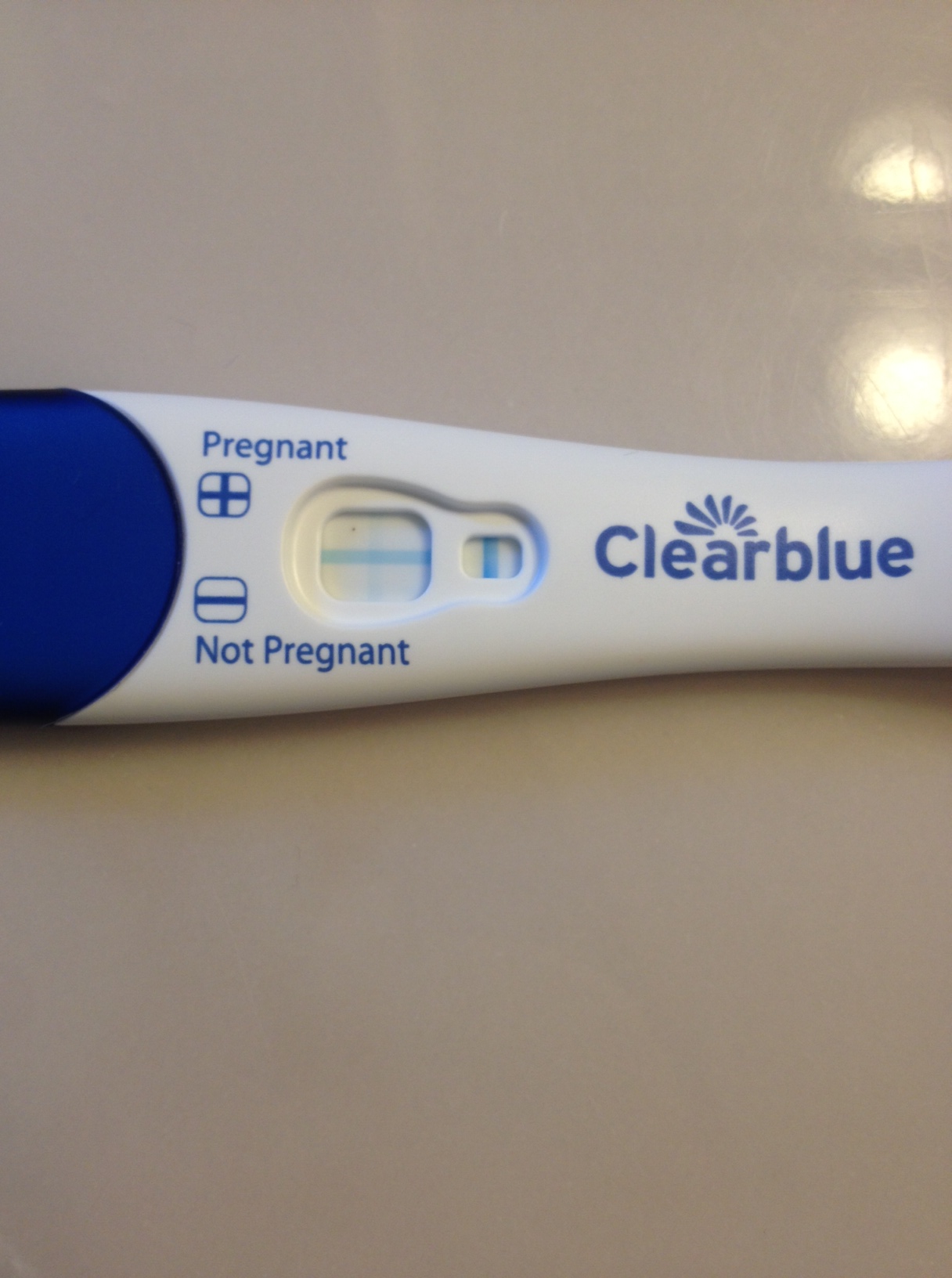 Клеар блю тест на беременность до задержки. Тест на беременность Clearblue. Тест клиаблу (Clearblue). Тест на беременность за 2 дня до задержки Clearblue. Тест Clearblue за 5 дней до задержки.
